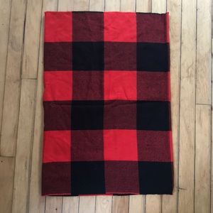 Buffalo Plaid Tunnel Scarf